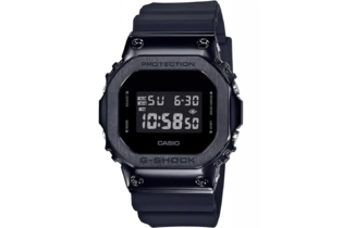Часы Casio GM-5600B-1E кварцевые
